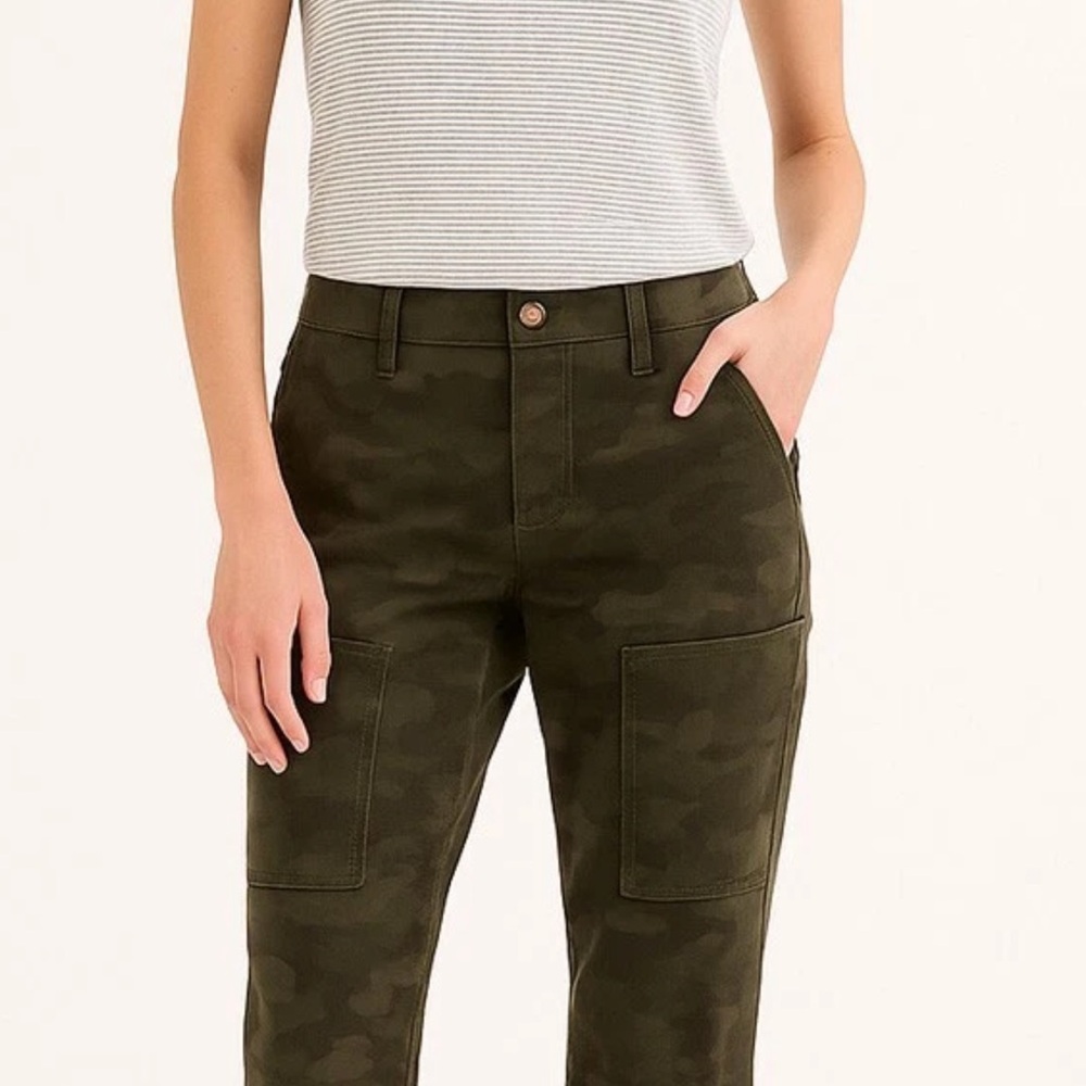 CAbi Amelia Olive Camouflage Trousers #6694 Sz 8 NWOT